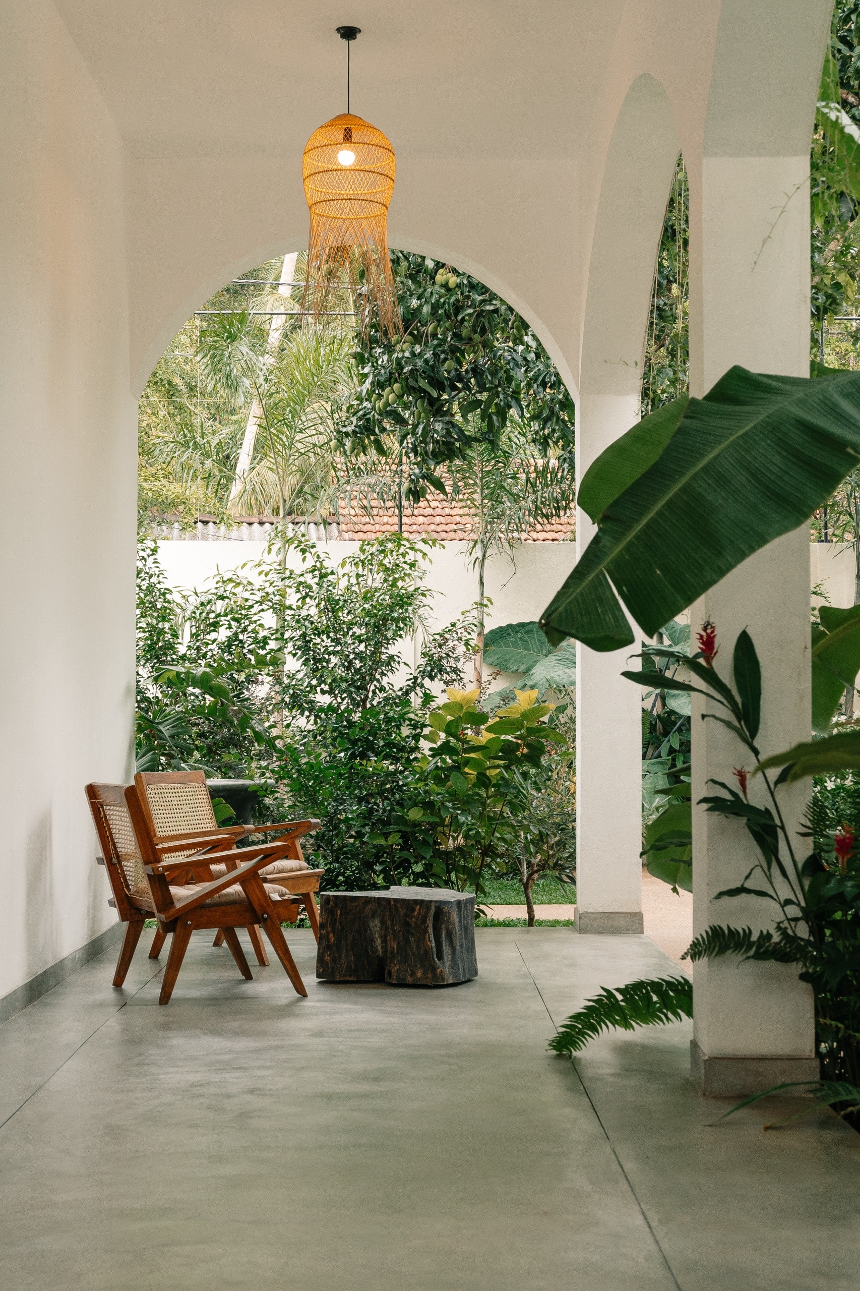 Villa Oura Spirit garden patio, Unawatuna